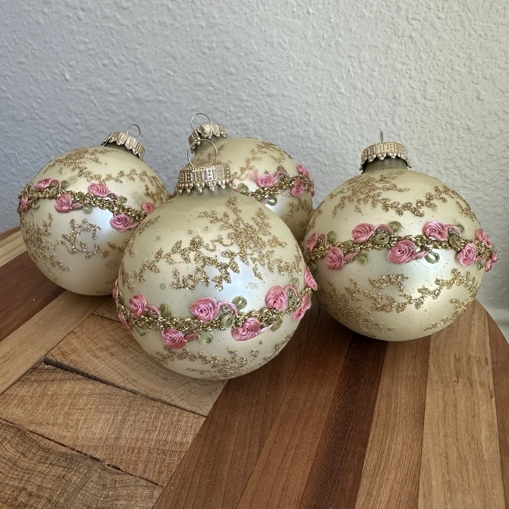 VTG 4 Christmas Glass Ornaments 2.625 Inch Yellow Glitter Floral Ribbon Ball‎